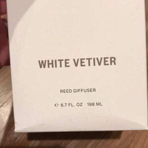 apotheke Accents - 2 Apotheke new in box white vetiver reed diffusers apotheke Accents - 2 Apotheke new in box white vetiver reed diffusers
